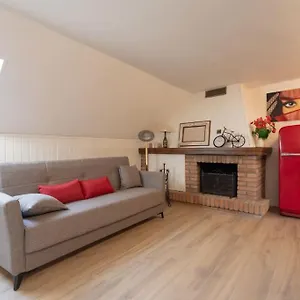 https://motor-valley-penthouse-bb-al-caminetto.emilia-romagnahotels.net