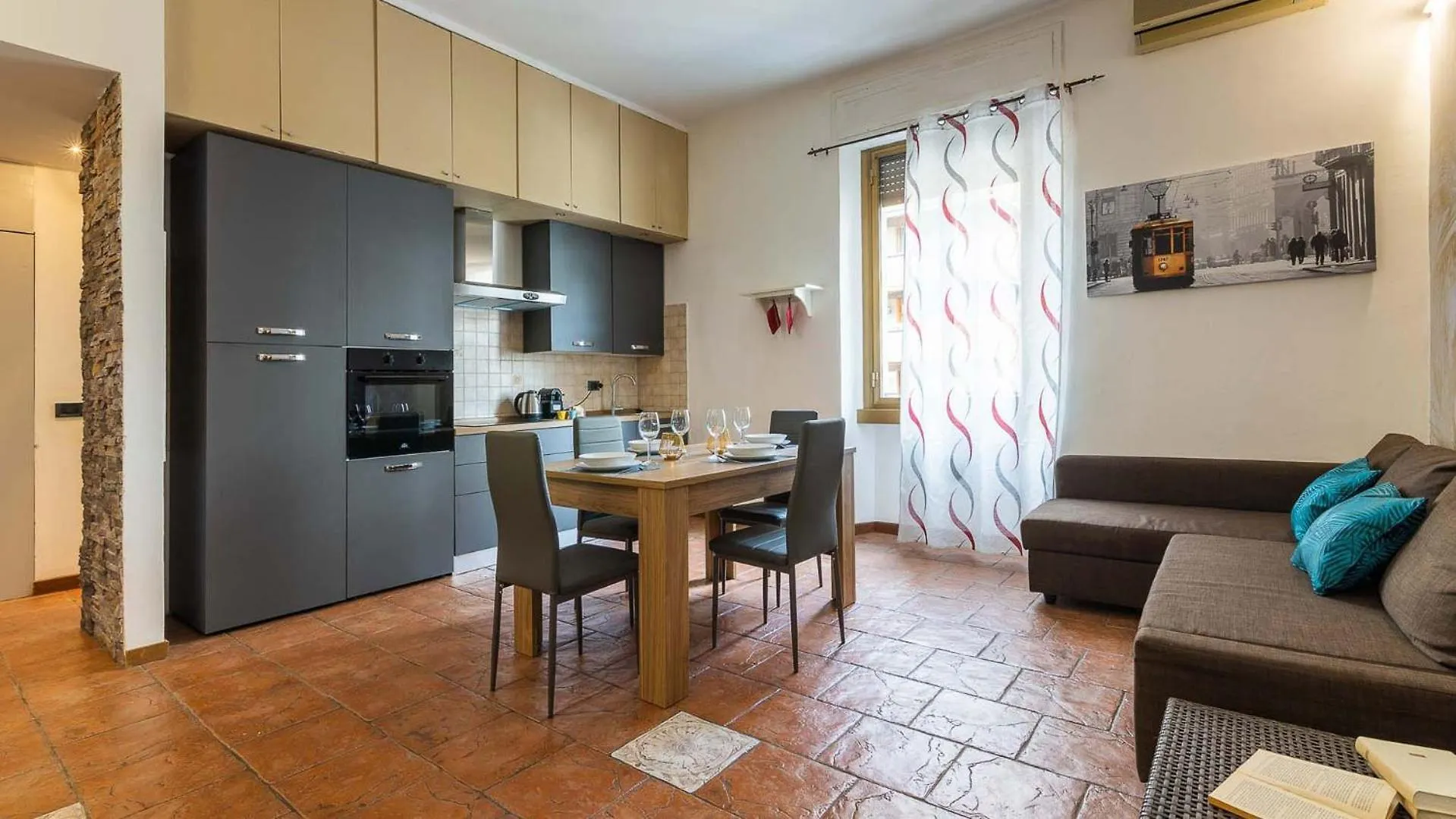 Apartment Navigliieo Elegante Appartamento Idromassaggio Milan